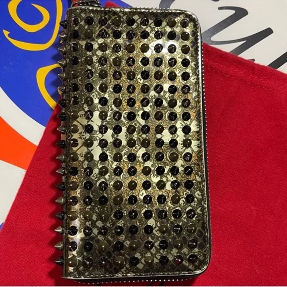 CHRISTIAN LOUBOUTIN Camouflage Black
& Gold Panettone Wallet Spiked, Zippy Camo - Picture 3 of 16
